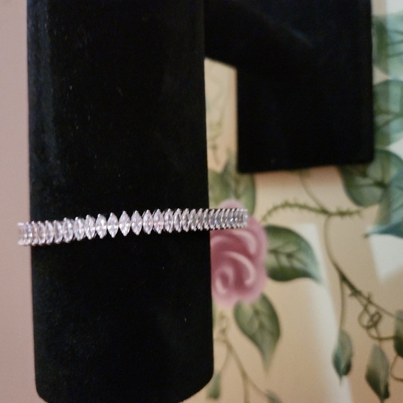 Bella Luce Sterling Silver Rhodium Marquise Bracelet - Picture 4 of 9